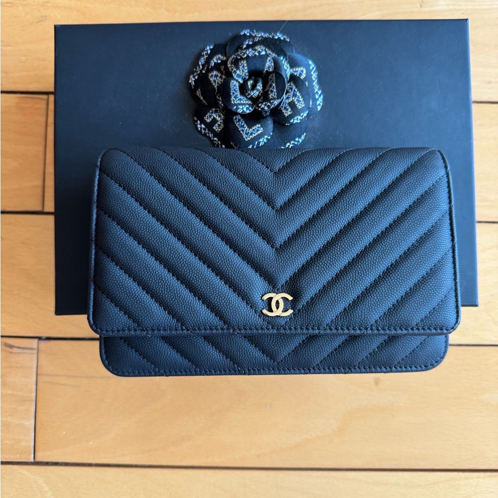 Brand new Chanel wallet on chain / crossbody bag